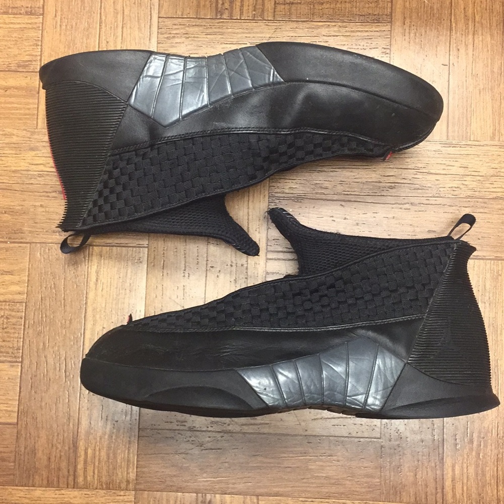 Sz 12 Air Jordan XV Black/Red